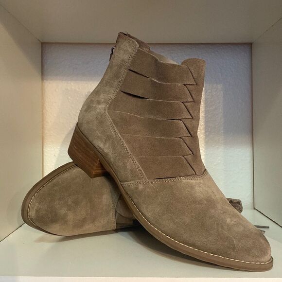 Volatile Womens Leather Suede Distressed Cut Out Zip Woven Tan Ankle Booties - Picture 1 of 13